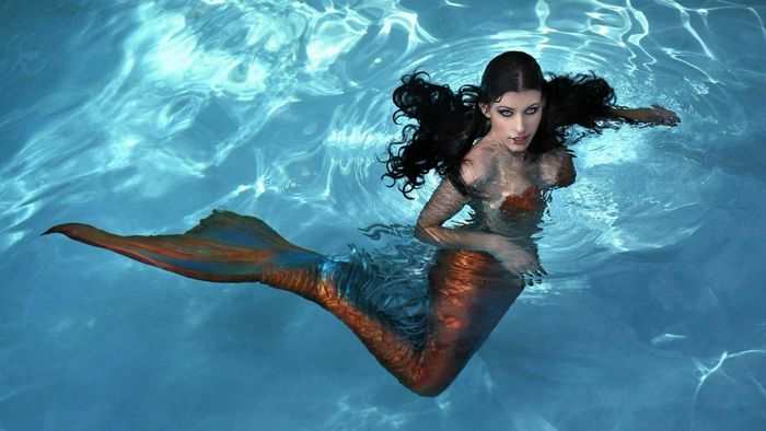 How to be a Mermaid